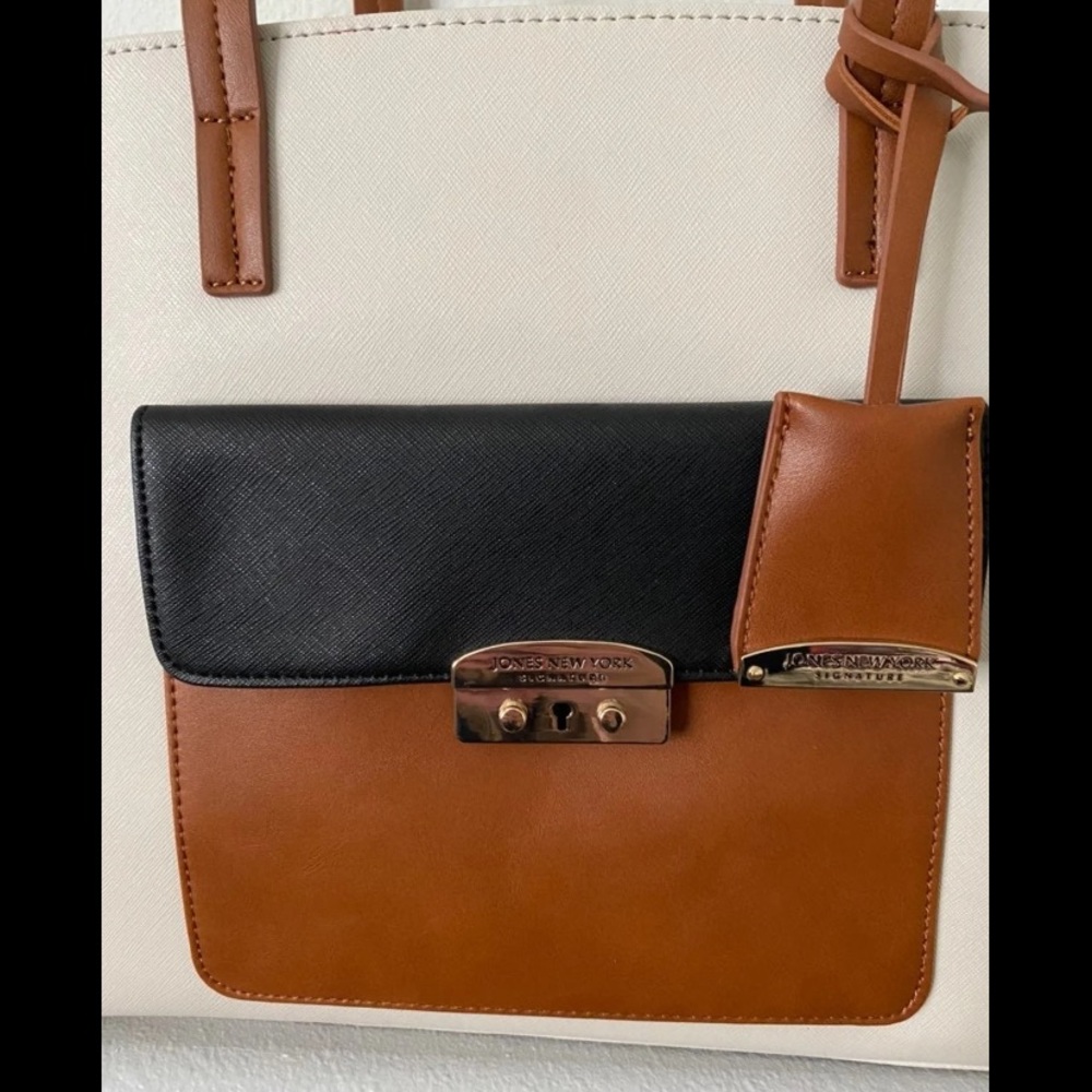 Jones New York Signature Purse - Picture 2 of 7